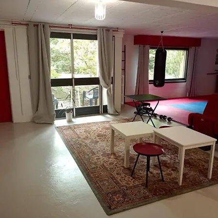 Appartement Privé Dans Maison Avec Parking Au Calme Coulaines