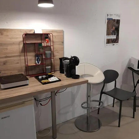 Appartement Privé Dans Maison Avec Parking Au Calme *