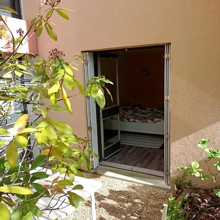 Privé Dans Maison Avec Parking Au Calme Appartement *